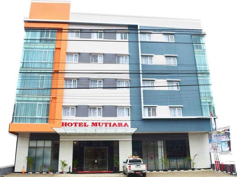 Hotel Mutiara Mitra Reddoorz Padang Sidempuan Экстерьер фото