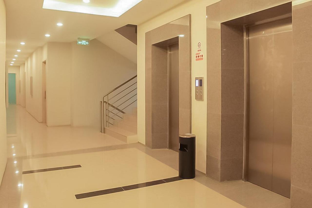 Hotel Mutiara Mitra Reddoorz Padang Sidempuan Экстерьер фото
